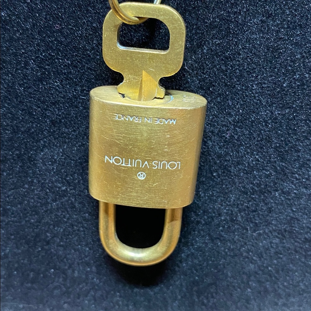 Louis Vuitton #313 Authentic Gold Padlock Pendant Necklace - Picture 3 of 11